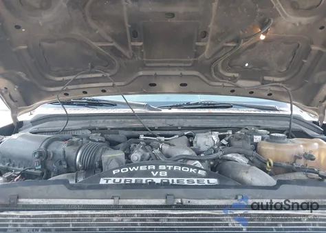 2008 Ford F-250 Lariat z USA, uszkodzony, nr VIN 1FTSW20R98EA11482